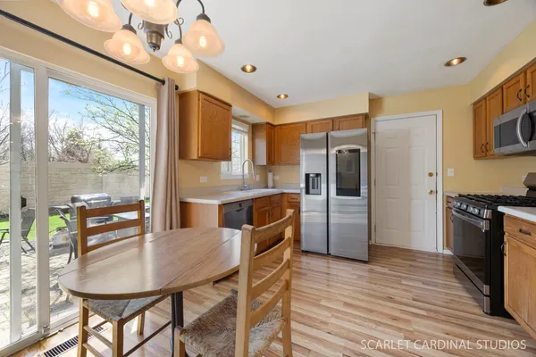 $390,000 | 741 East Cooper Court, Aurora, IL 60504