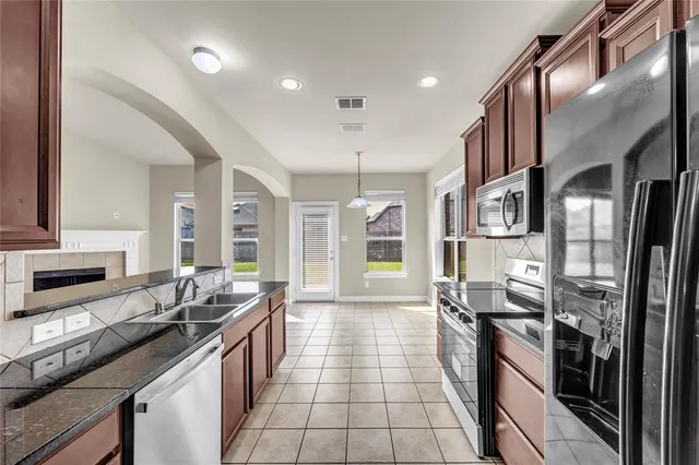 $2,500 | 1416 Rosson Road, Little Elm, TX 75068