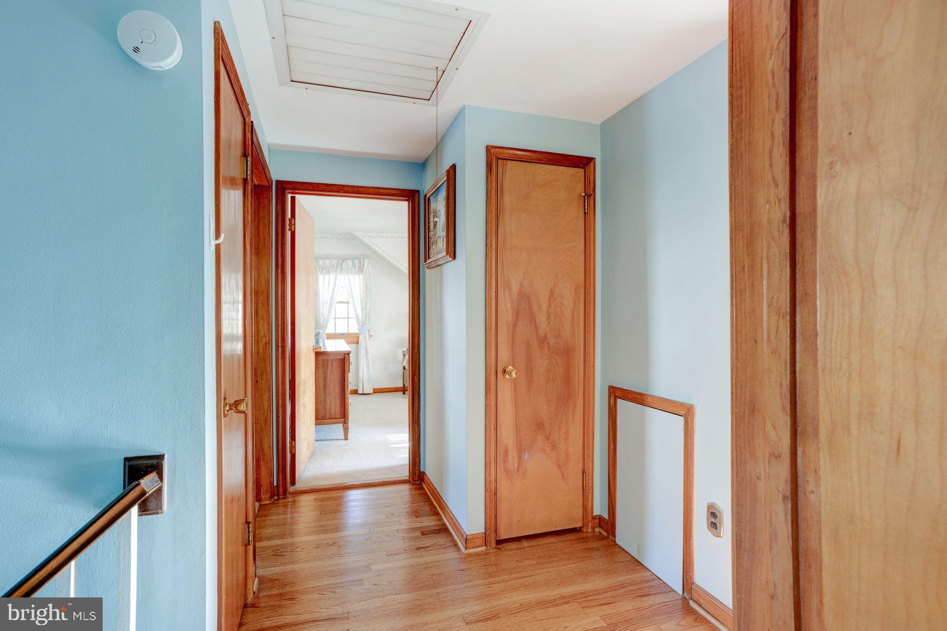 409 Granite Terrace Springfield, PA 19064 - Photo 22 of 44 2nd Floor Hall