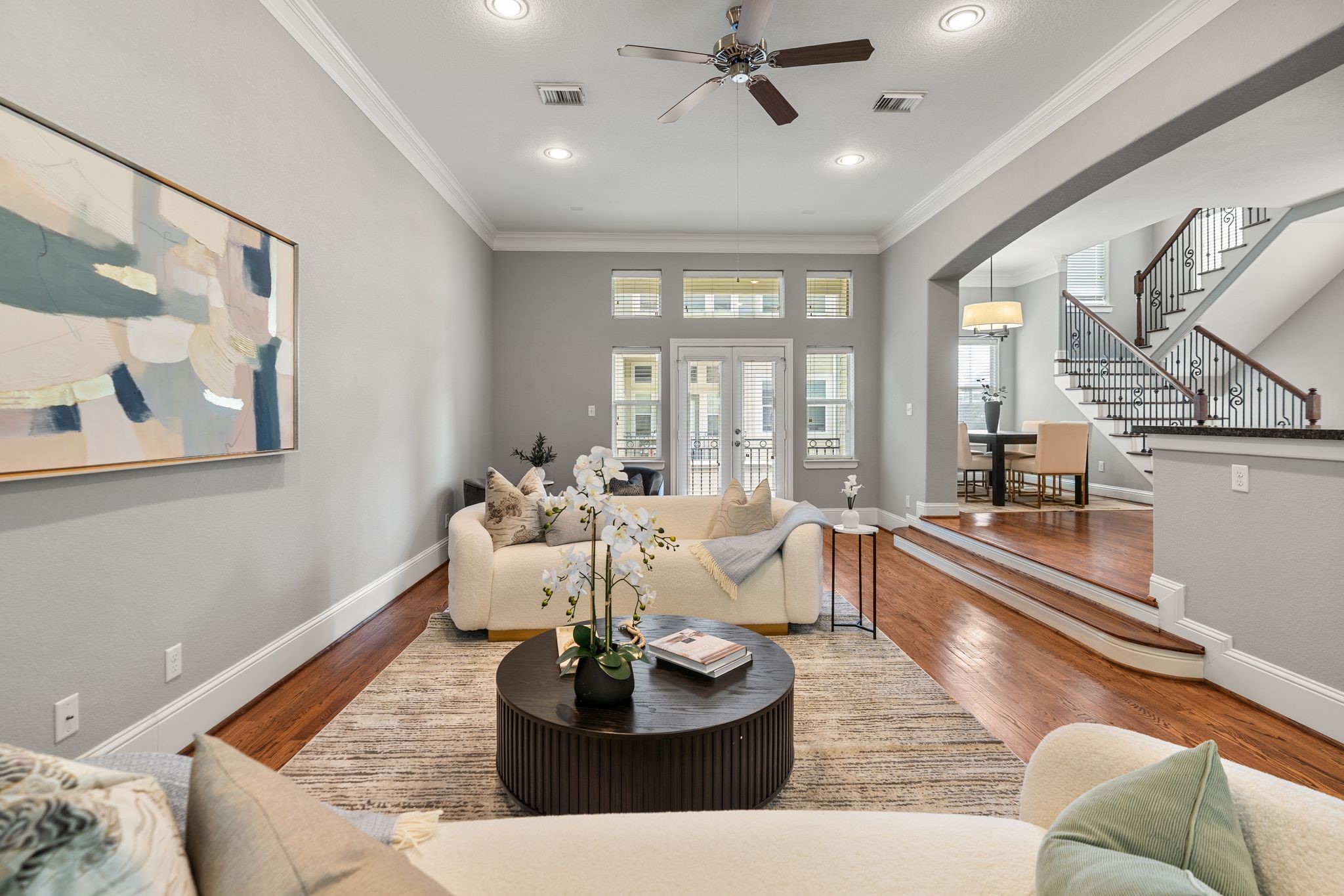 2316 Beall Street Houston, TX 77008 - Photo 6 of 30 Oversized living space with additional seating area just off the balcony.