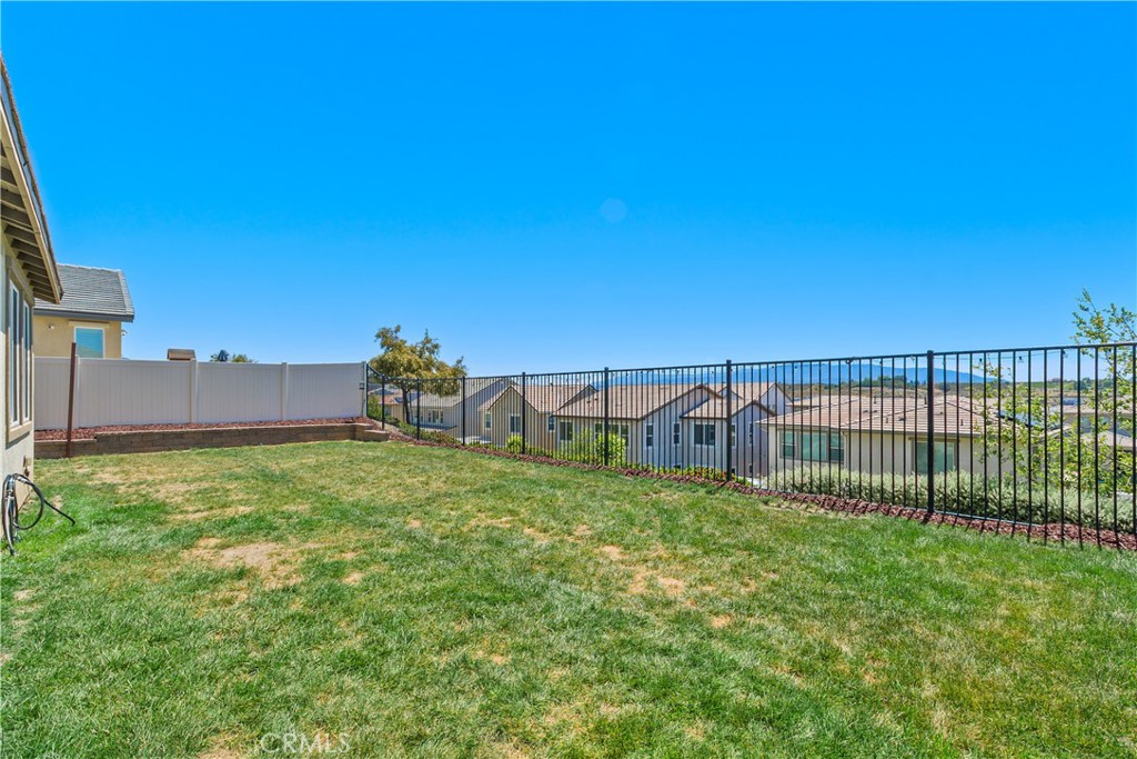 32063 Dayspring Way Temecula, CA 92591 - Photo 37 of 65 Pool size yard with views
