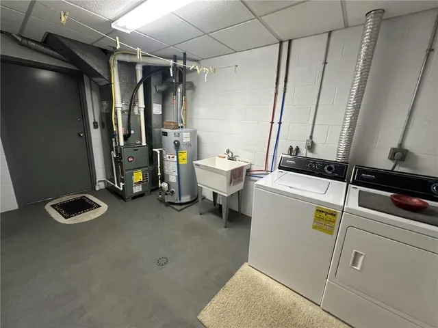 $279,900 | 1039 Glade Park East, Kittanning, PA 16201