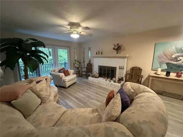 $279,900 | 1039 Glade Park East, Kittanning, PA 16201