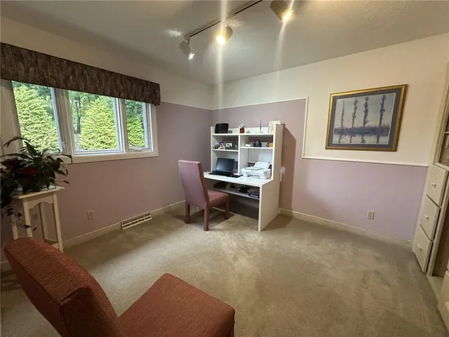 $279,900 | 1039 Glade Park East, Kittanning, PA 16201