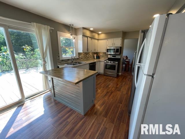 1601 Riverview Drive Macomb, IL 61455 - Photo 12 of 31