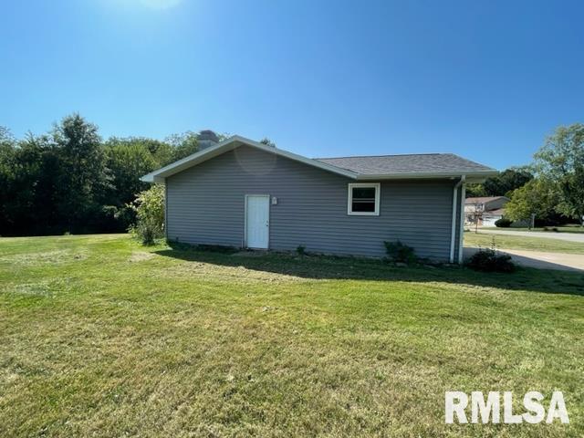 1601 Riverview Drive Macomb, IL 61455 - Photo 4 of 31