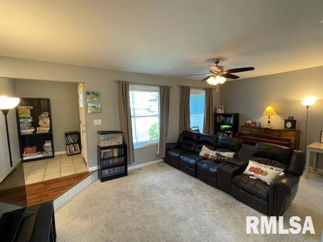 1601 Riverview Drive Macomb, IL 61455 - Photo 5 of 31