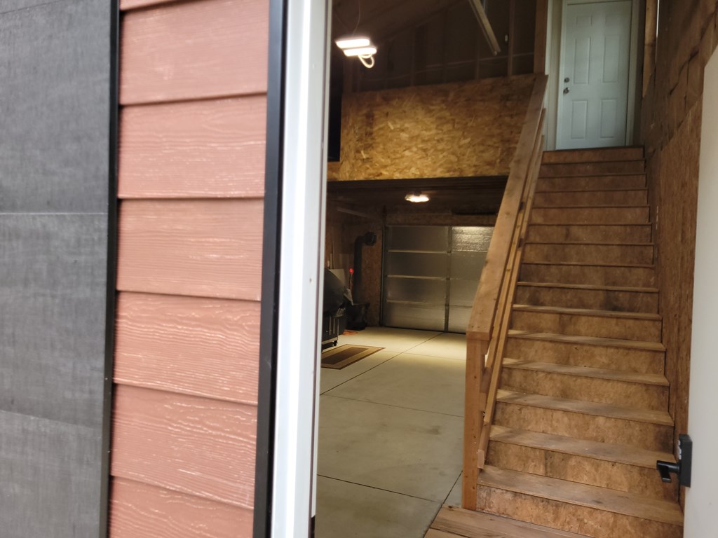 32 Duffys Lane Cascade, ID 83611 - Photo 27 of 35 Drive thru doors
