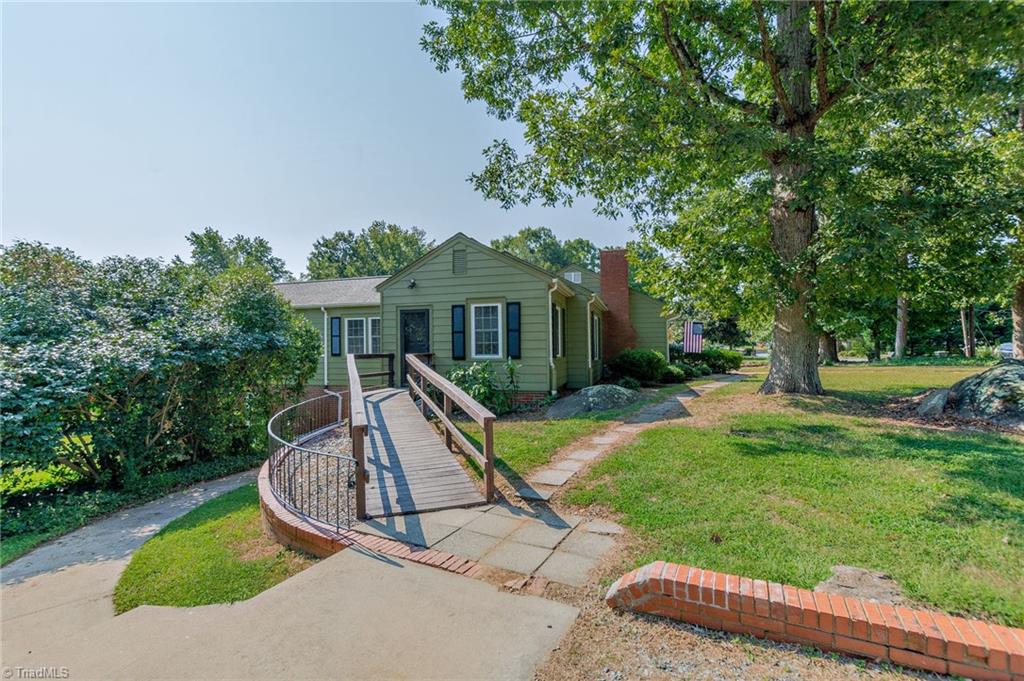317 Ridgecrest Road Asheboro, NC 27203 - Photo 5 of 43 Gallery Image 5