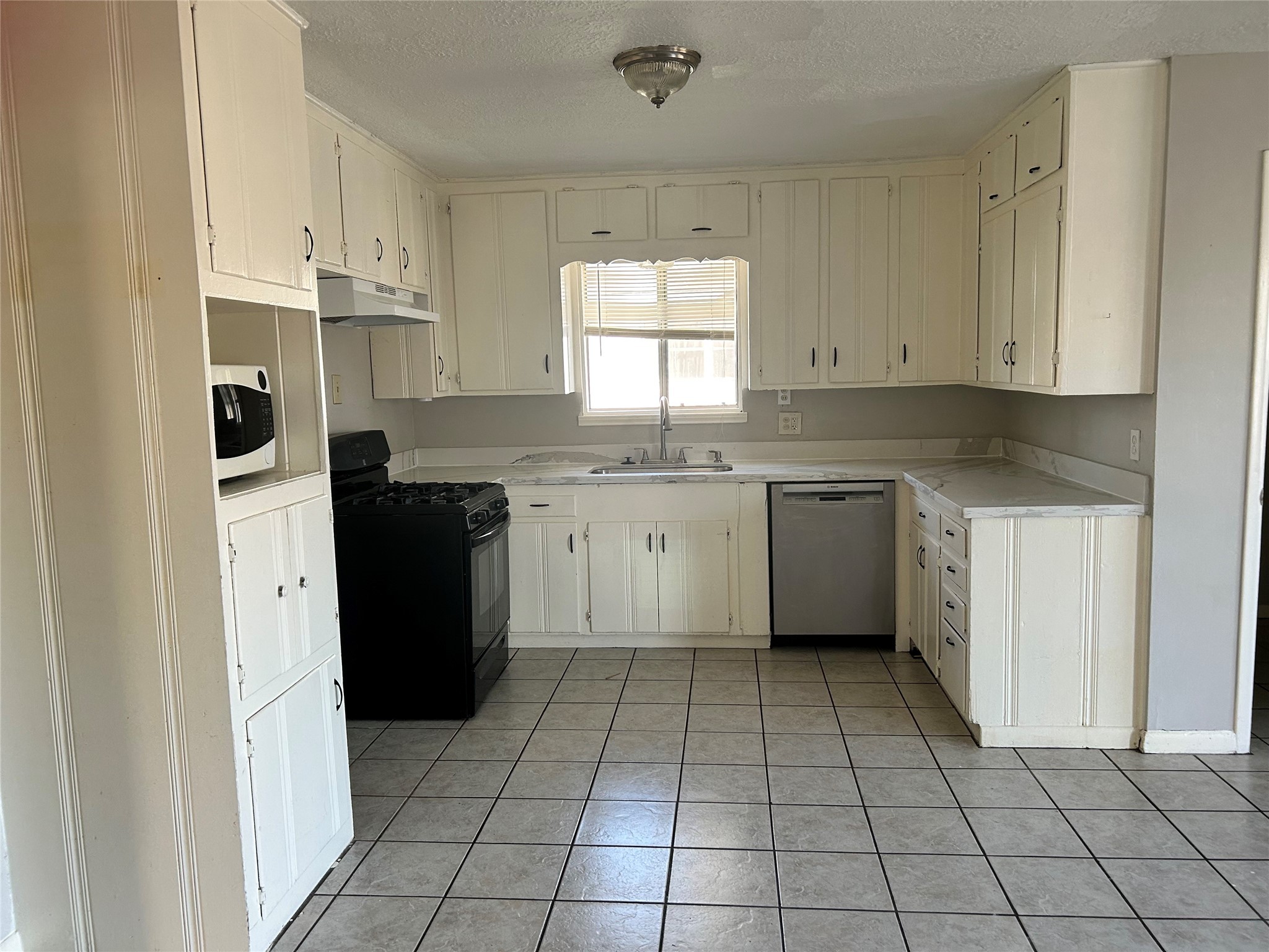 2122 Purdue Street Pasadena, TX 77502 - Photo 3 of 11