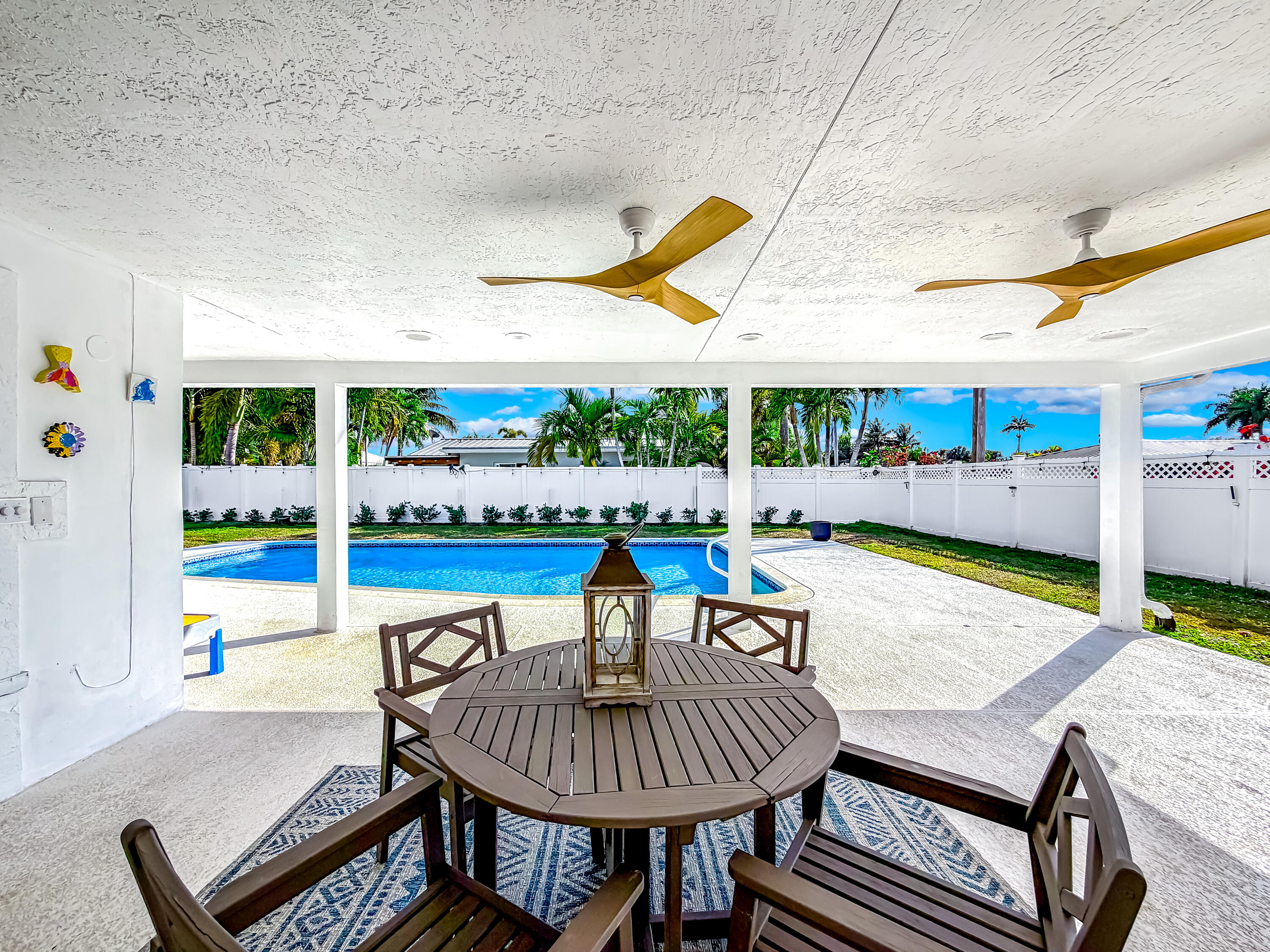 1098 West Camino Real Boca Raton, FL 33486 - Photo 28 of 55 Patio