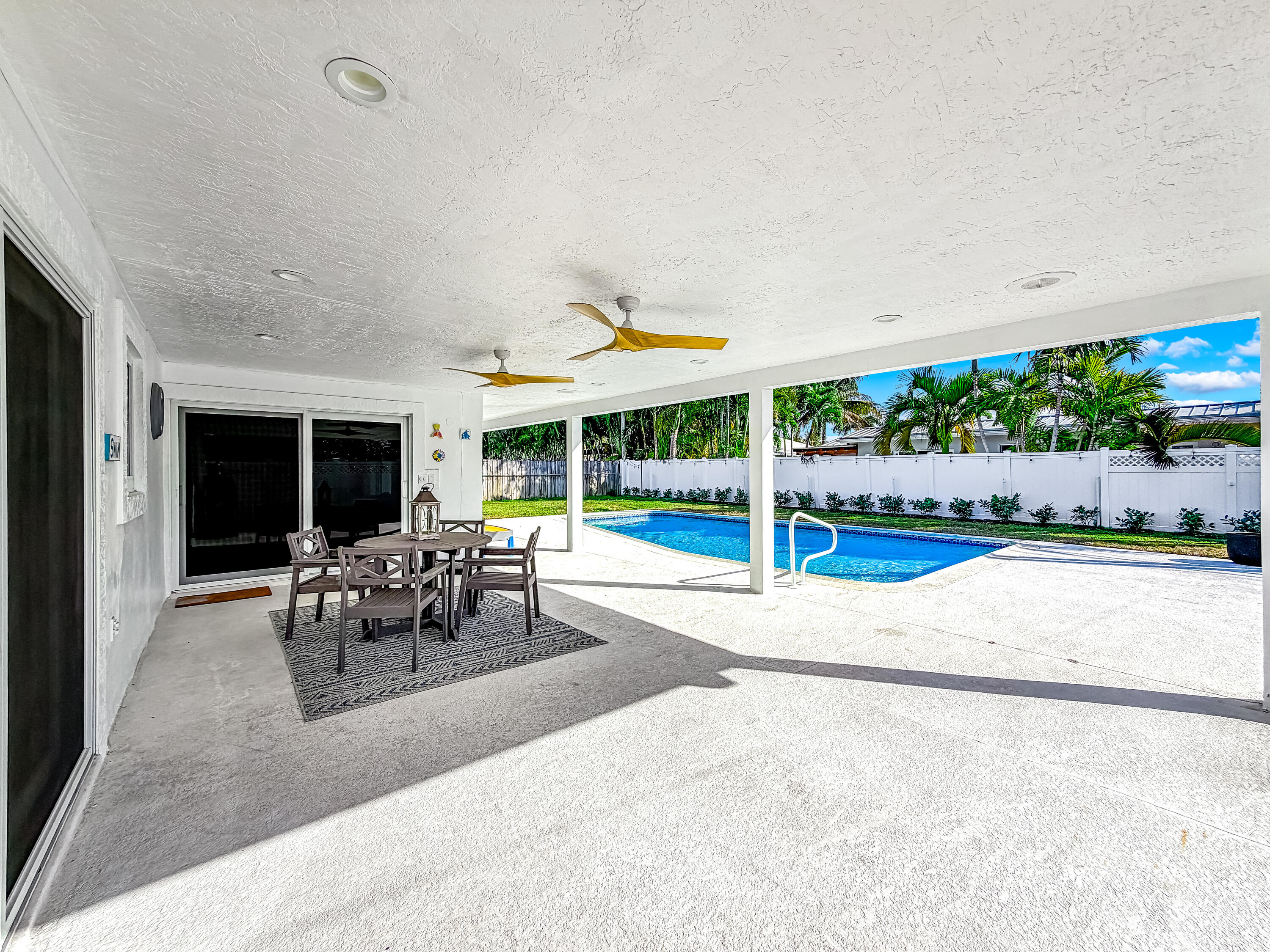 1098 West Camino Real Boca Raton, FL 33486 - Photo 29 of 55 Patio