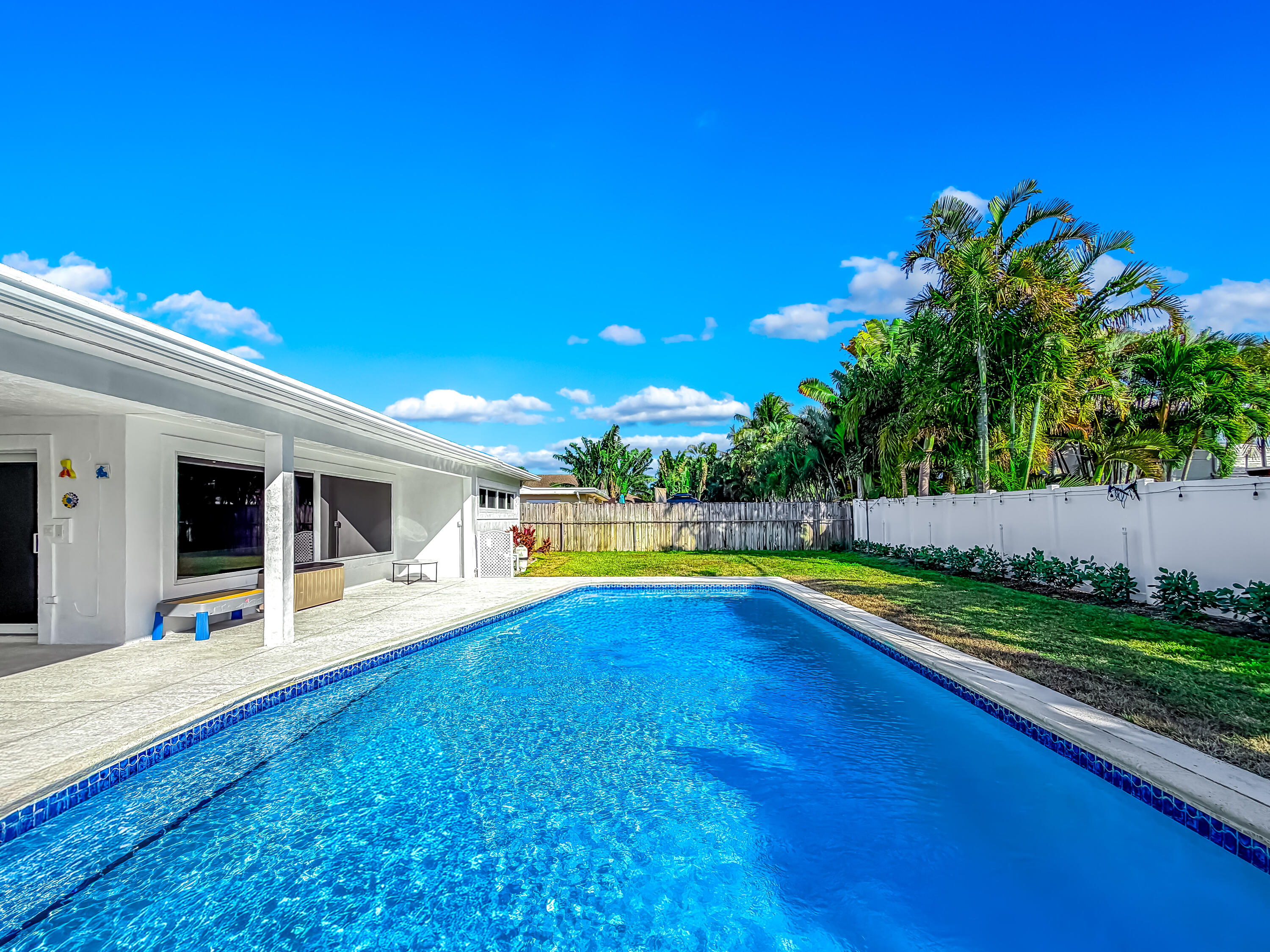 1098 West Camino Real Boca Raton, FL 33486 - Photo 32 of 55 Pool