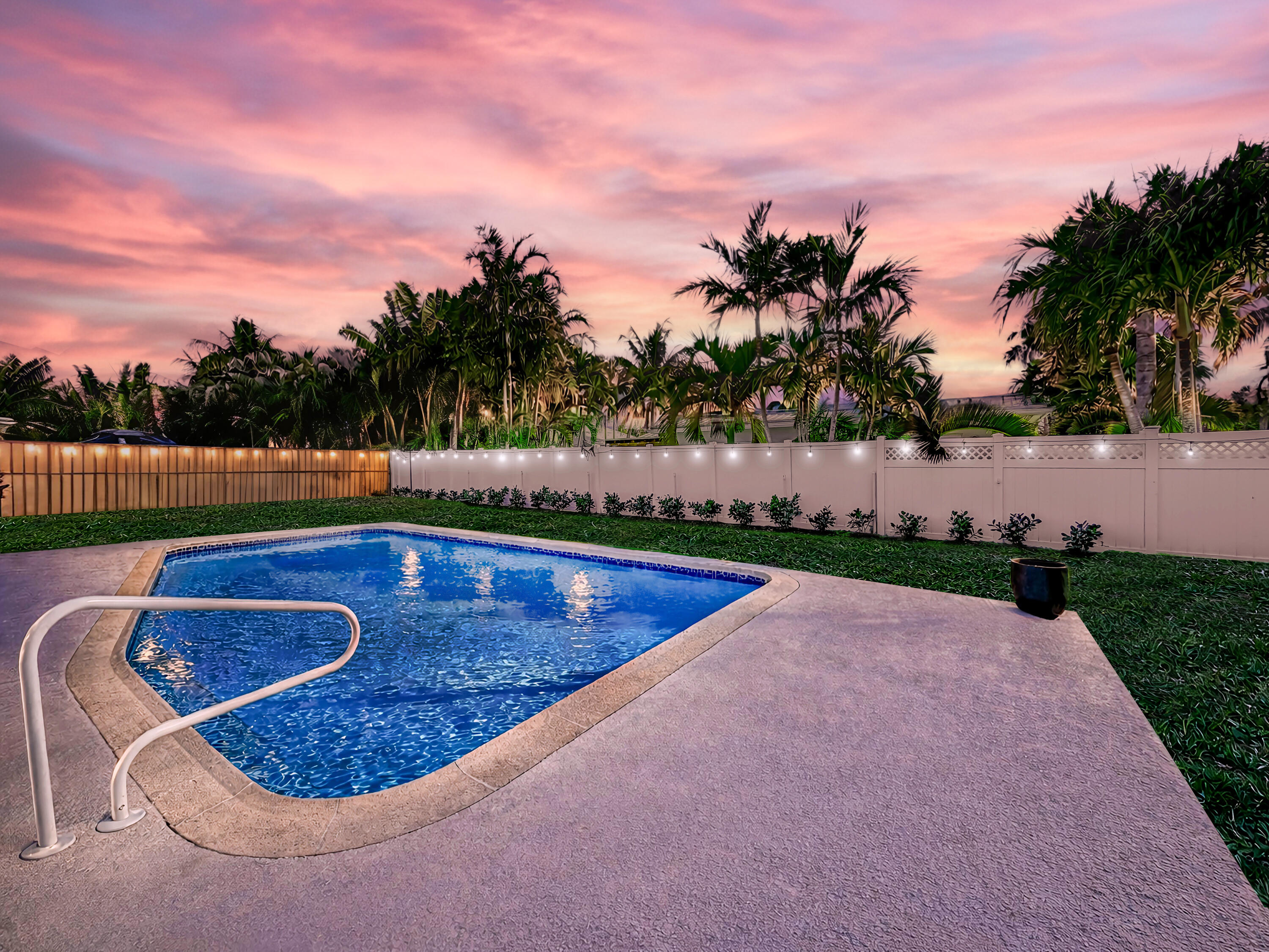 1098 West Camino Real Boca Raton, FL 33486 - Photo 34 of 55 Virtual Twilight Backyard