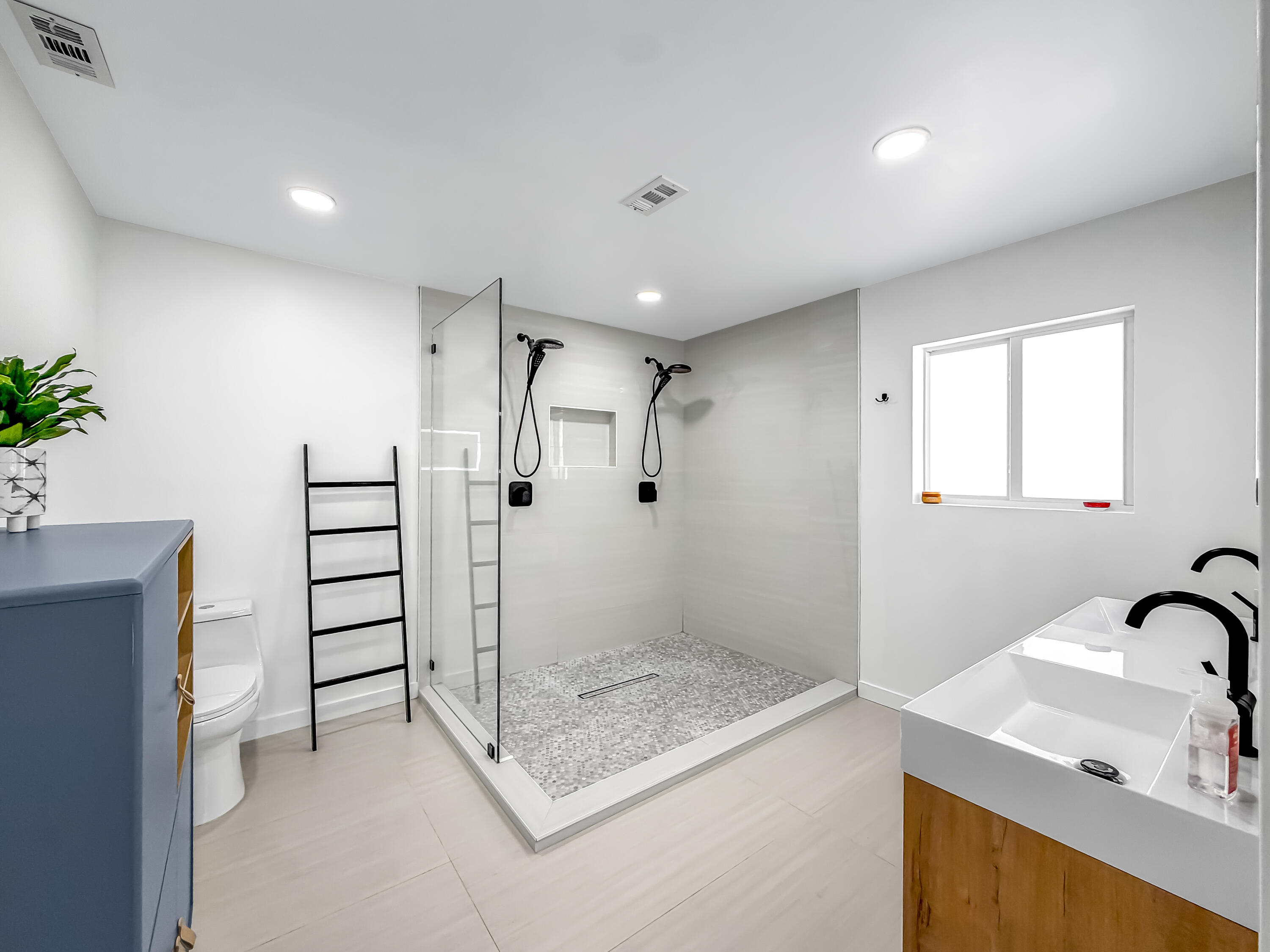 1098 West Camino Real Boca Raton, FL 33486 - Photo 40 of 55 Primary Bathroom