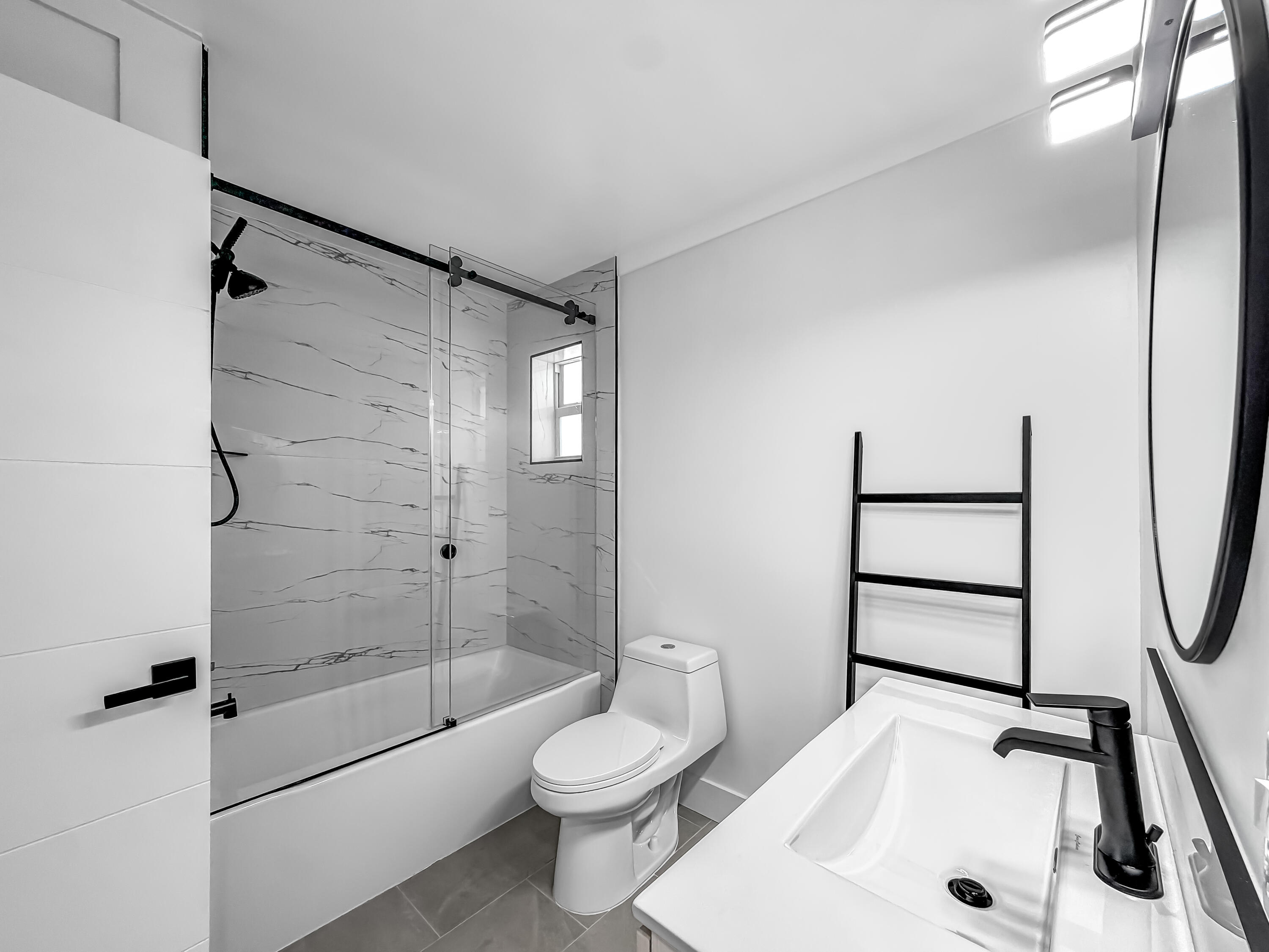 1098 West Camino Real Boca Raton, FL 33486 - Photo 46 of 55 Bathroom 2