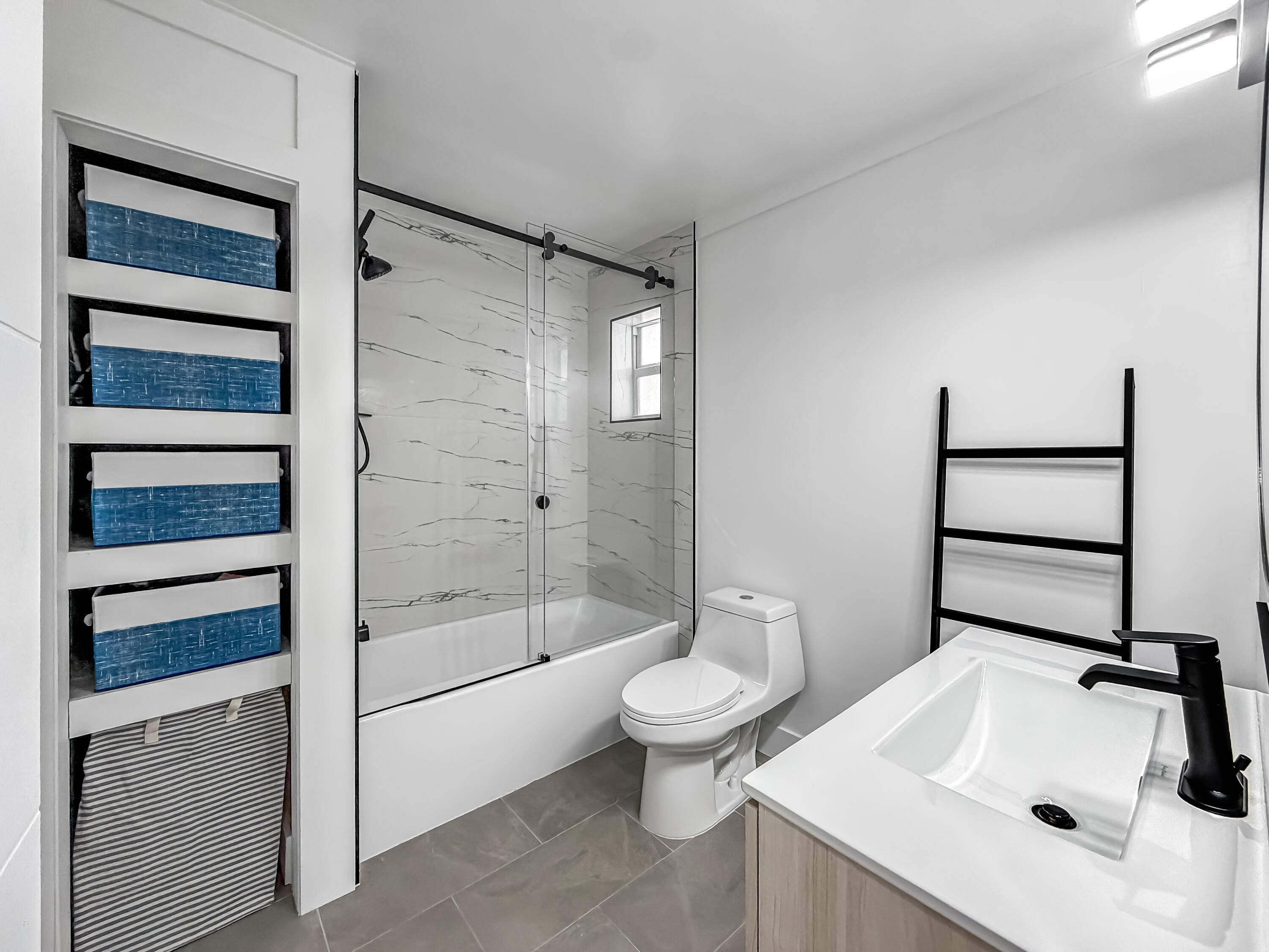 1098 West Camino Real Boca Raton, FL 33486 - Photo 47 of 55 Bathroom 2