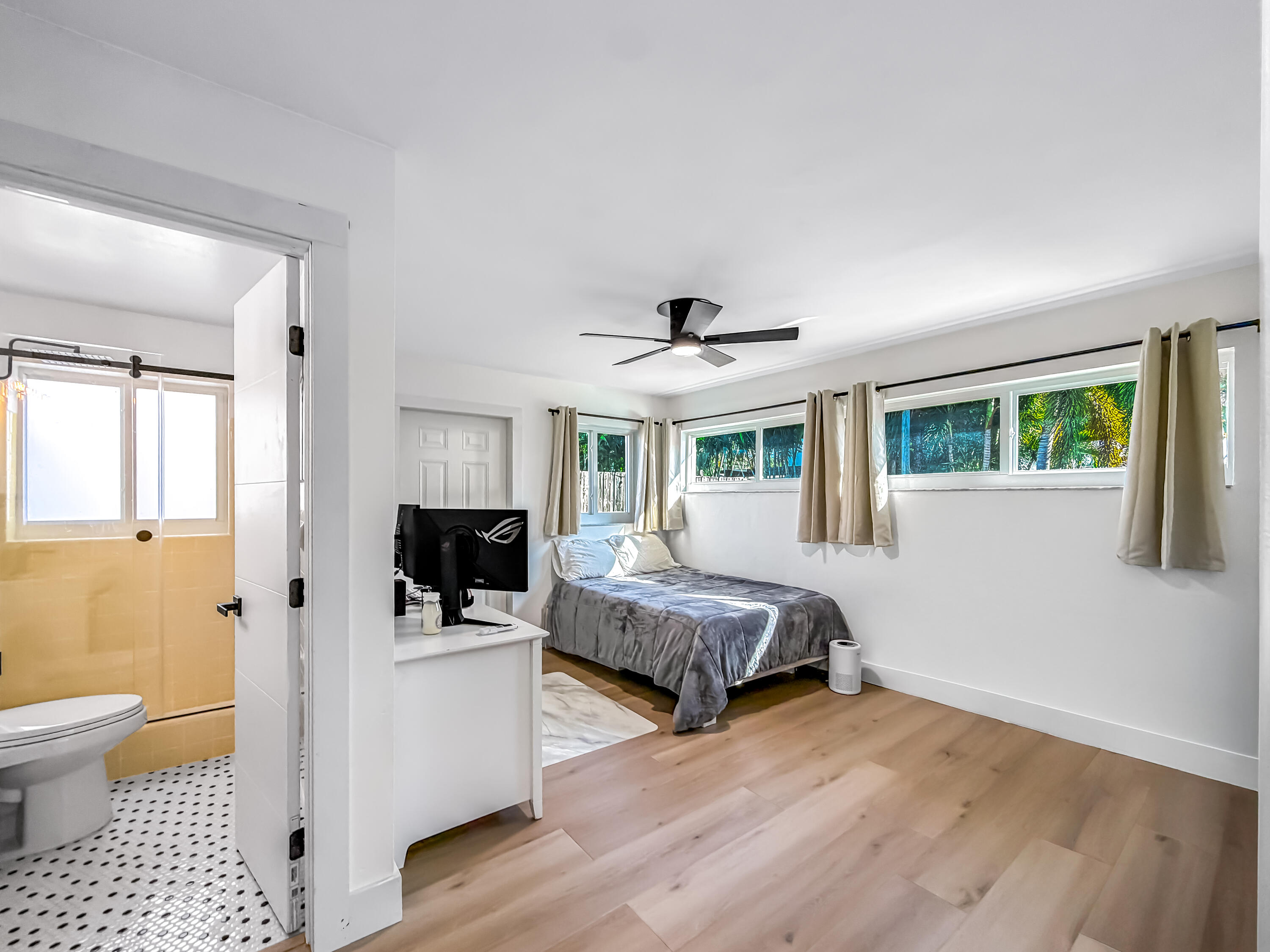 1098 West Camino Real Boca Raton, FL 33486 - Photo 49 of 55 Bedroom 3