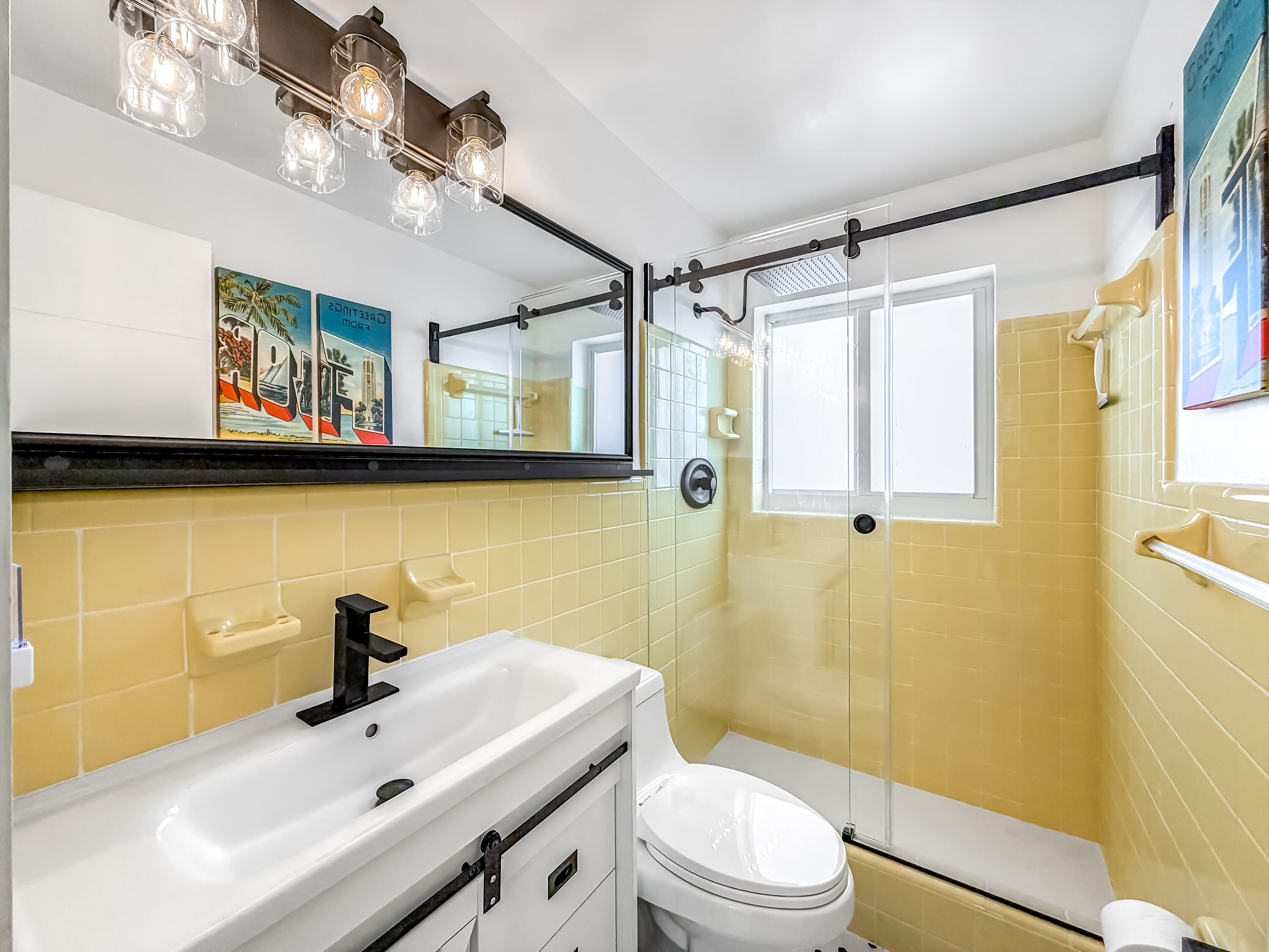 1098 West Camino Real Boca Raton, FL 33486 - Photo 51 of 55 Bathroom 3