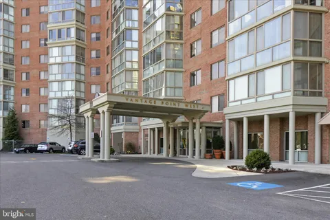 $400,000 | 3210 North Leisure World Boulevard, Unit 420, Silver Spring, MD 20906
