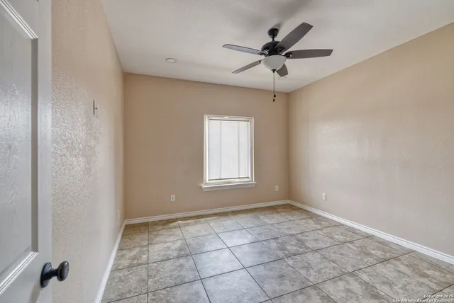 $289,900 | 144 West Brazos Street, Uvalde, TX 78801