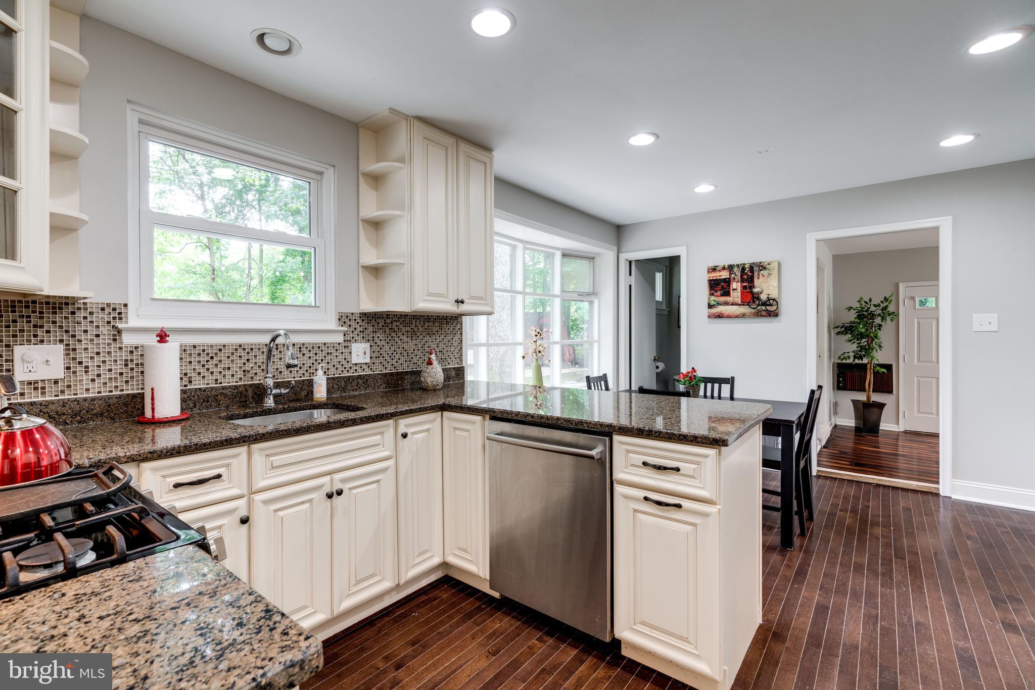 8430 Thames Street Springfield, VA 22151 - Photo 8 of 29 Fully Remodeled Kitchen - Granite Counters