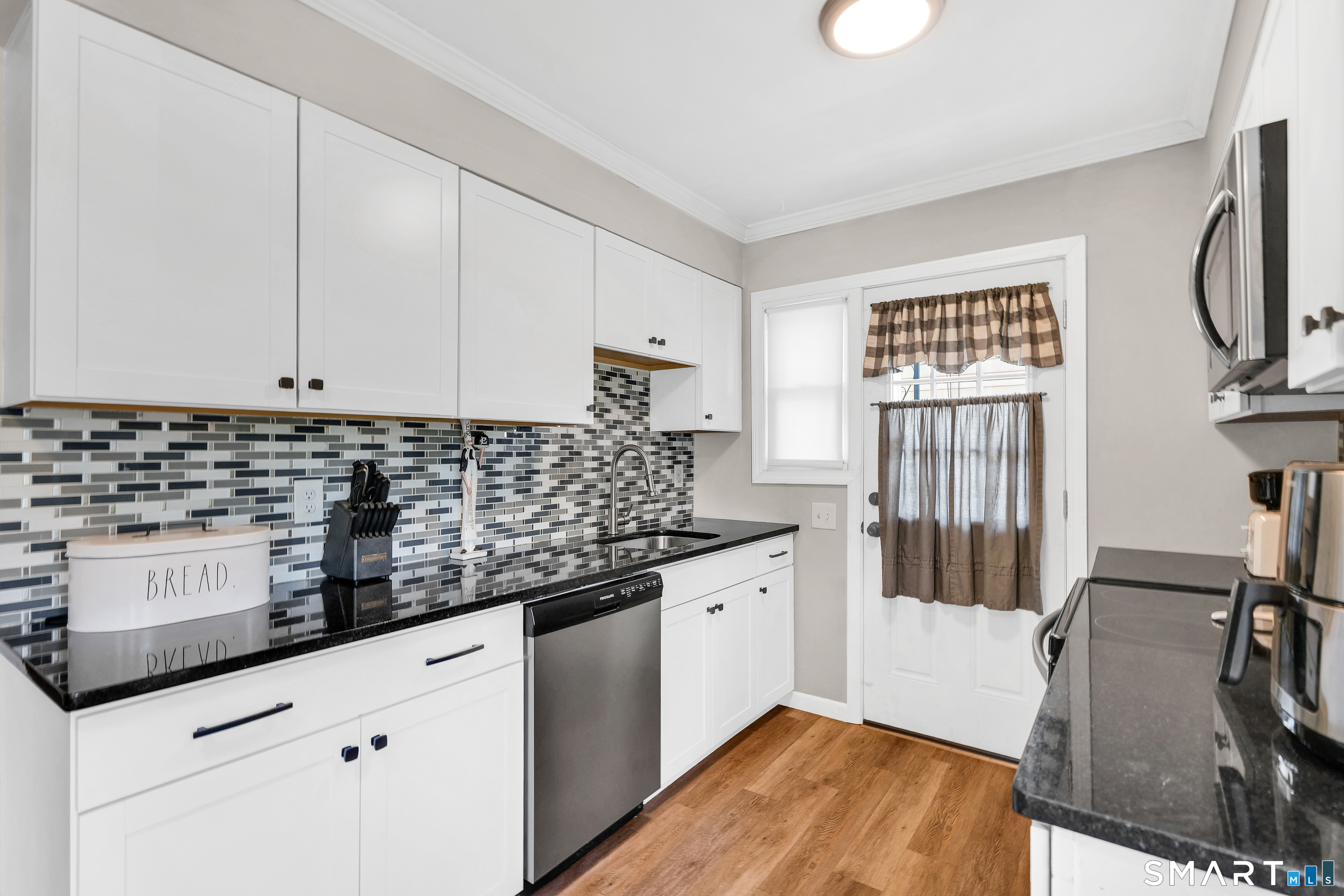 14 Roxbury Road East Hartford, CT 06118 - Photo 2 of 29