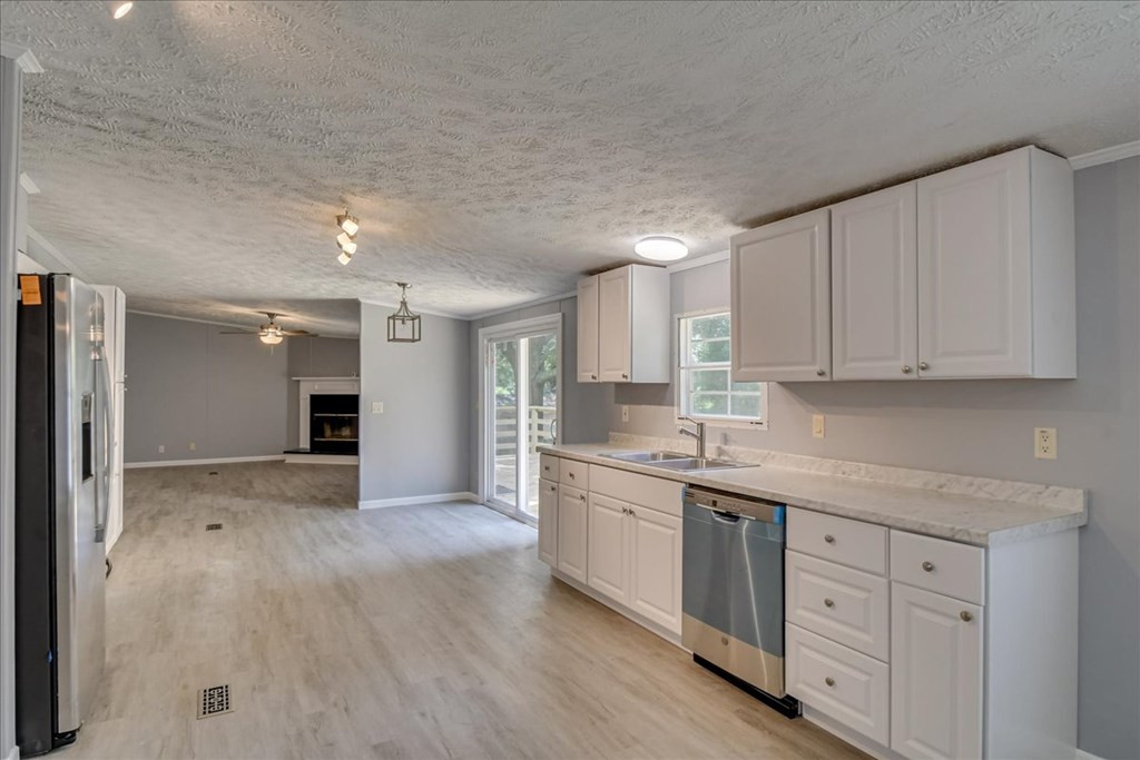3915 Buck Road Augusta, GA 30909 - Photo 3 of 21