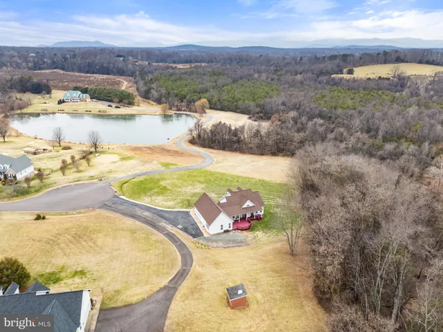 $719,900 | 18435 Snaffle Lane, Culpeper, VA 22701