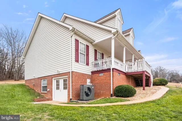 $719,900 | 18435 Snaffle Lane, Culpeper, VA 22701