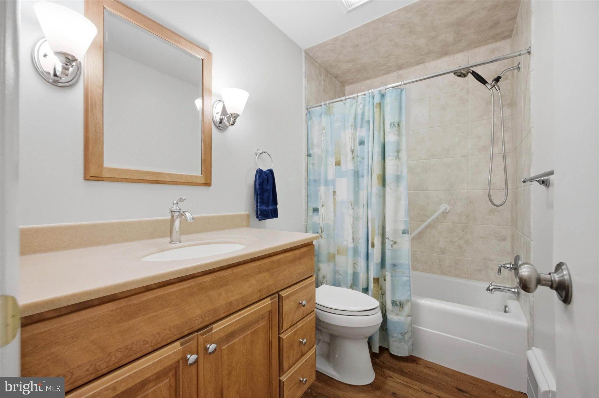 1965 Foster Road Hatfield, PA 19440 - Photo 31 of 38 a bathroom with a sink a toilet and a bathtub