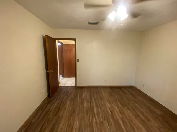 $1,395 | 1102 Greentree Court, Unit F, Tallahassee, FL 32304