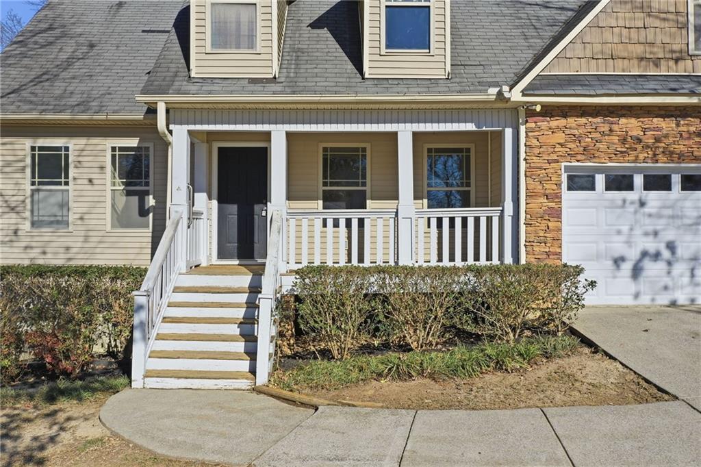 27 Larsen Ridge Adairsville, GA 30103 - Photo 37 of 47 front view of a house