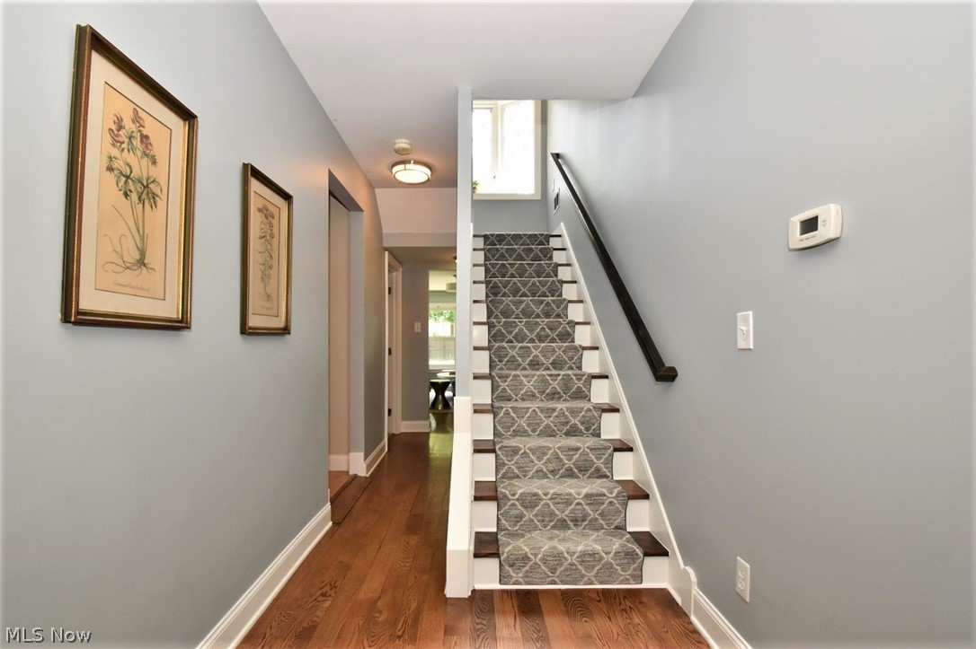 3309 Stockholm Road Cleveland, OH 44120 - Photo 3 of 35