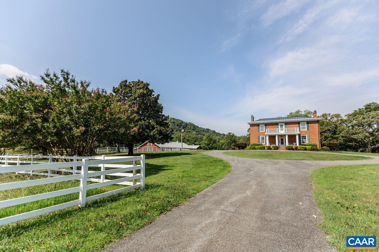 1024 Sunset Drive Amherst, VA 24521 - Photo 4 of 73 Gallery Image 4