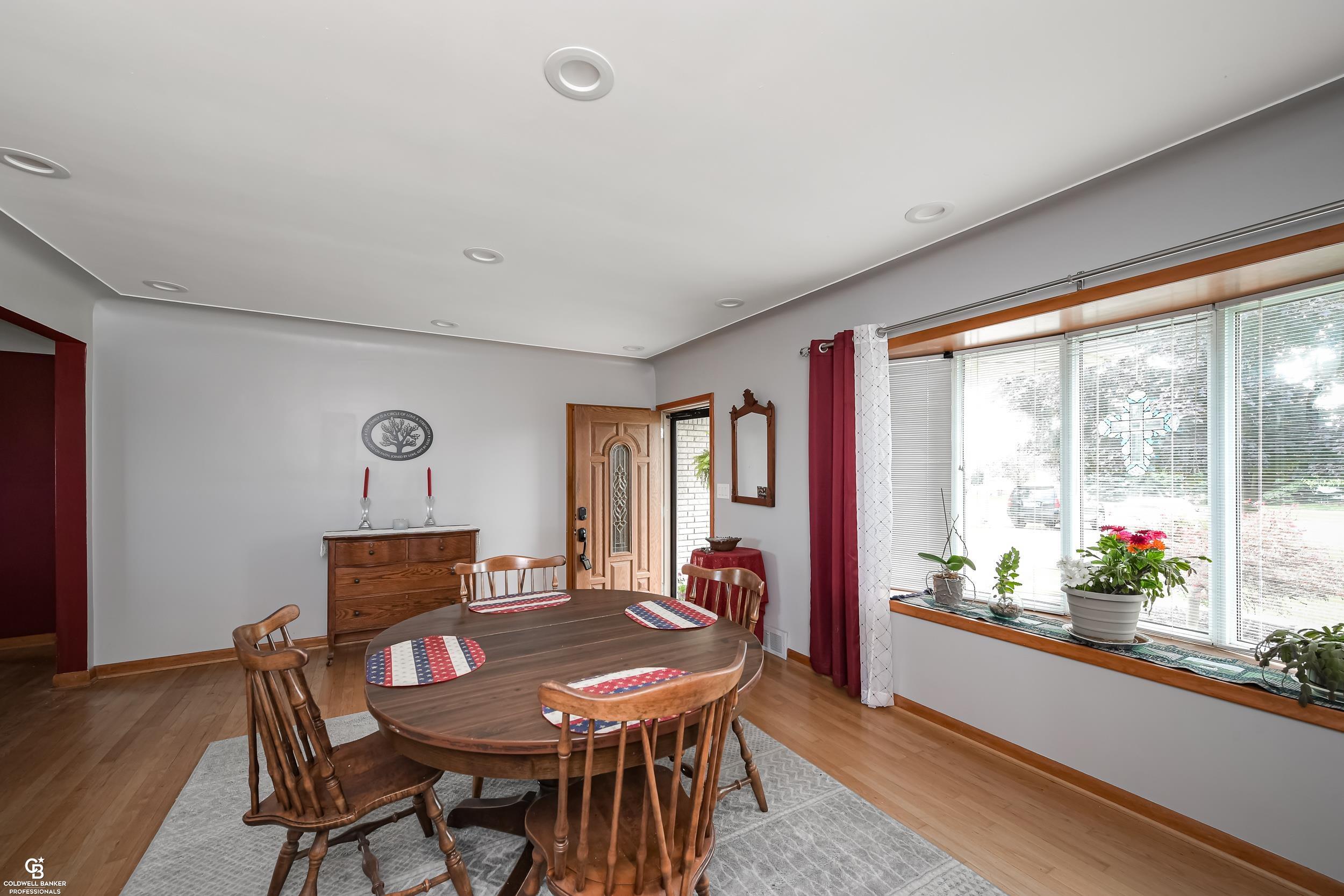 21951 24 Mile Road Macomb, MI 48042 - Photo 17 of 51 Bay Window