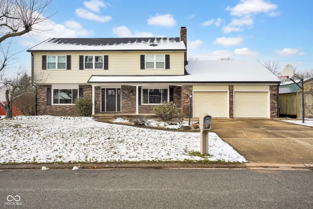 $369,900 | 595 Camelot Drive, Seymour, IN 47274