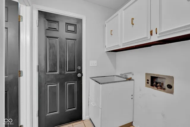 $369,900 | 595 Camelot Drive, Seymour, IN 47274