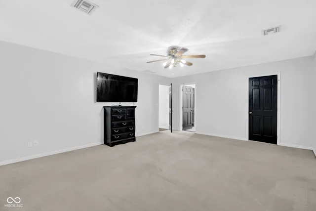 $369,900 | 595 Camelot Drive, Seymour, IN 47274