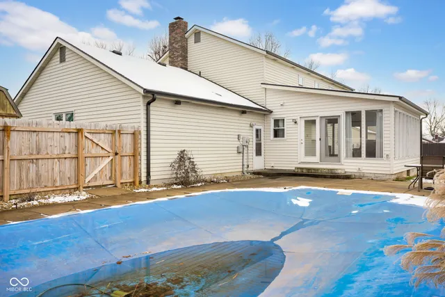 $369,900 | 595 Camelot Drive, Seymour, IN 47274