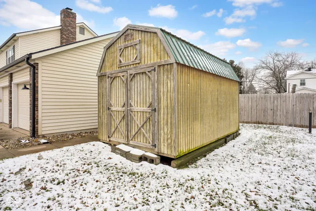 $369,900 | 595 Camelot Drive, Seymour, IN 47274