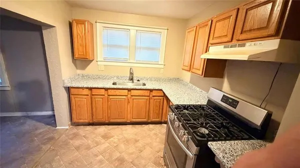 $175,900 | 428 South Kentucky Avenue, Independence, MO 64053