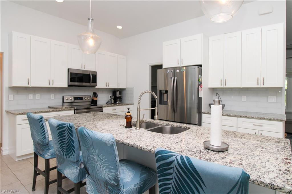 721 Logan Boulevard South Naples, FL 34119 - Photo 14 of 50