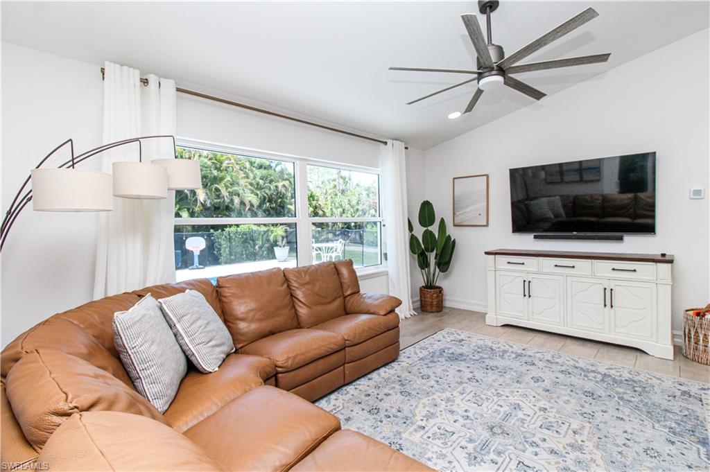 721 Logan Boulevard South Naples, FL 34119 - Photo 19 of 50