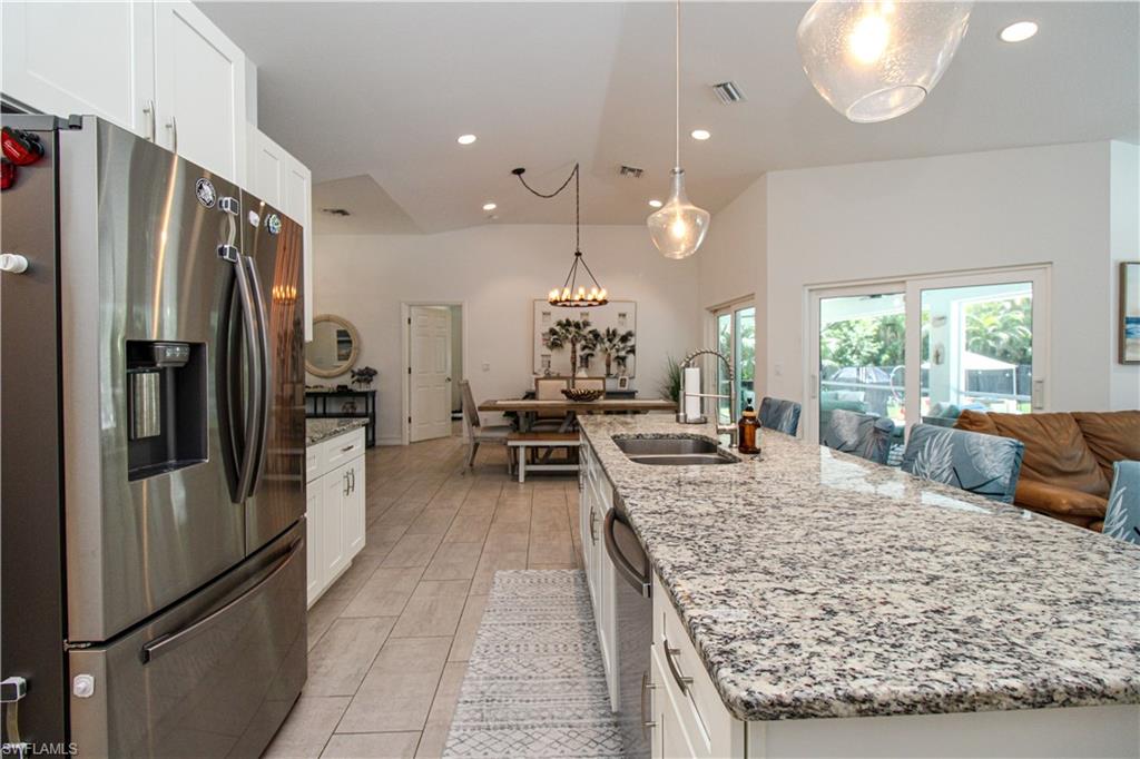 721 Logan Boulevard South Naples, FL 34119 - Photo 24 of 50