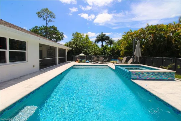 $5,495 | 721 Logan Boulevard South, Naples, FL 34119