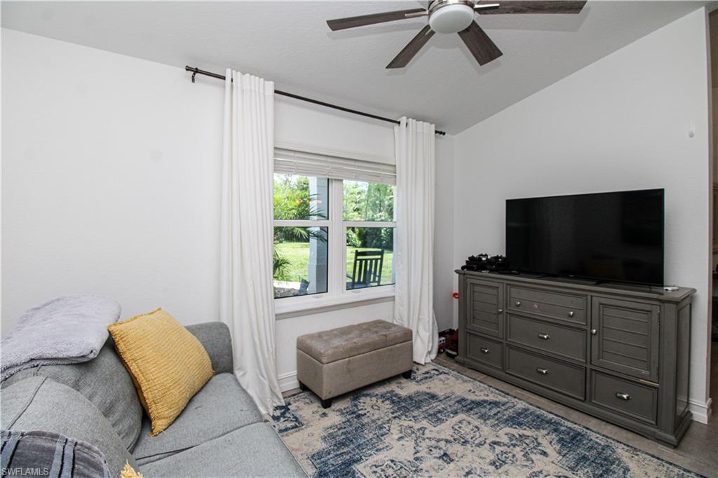 721 Logan Boulevard South Naples, FL 34119 - Photo 10 of 50