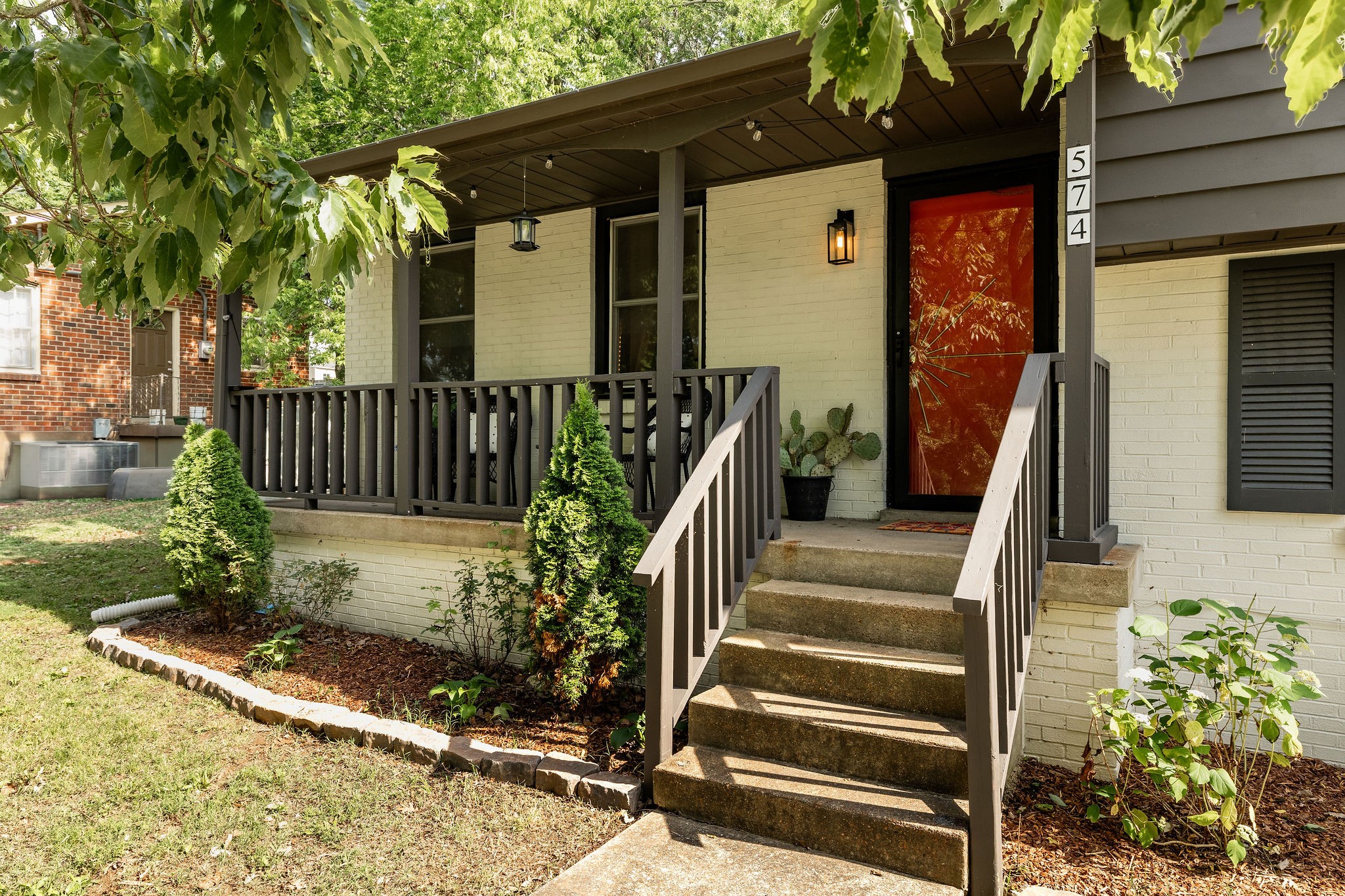 574 Anderson Lane Madison, TN 37115 - Photo 2 of 31