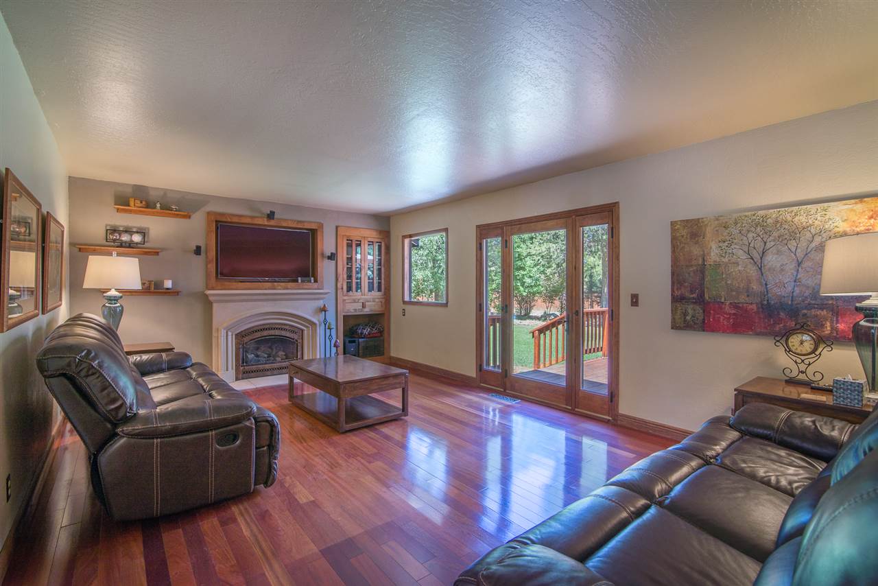10666 Jeffery Pine Road Truckee, CA 96161 - Photo 6 of 14 Gallery Image 6