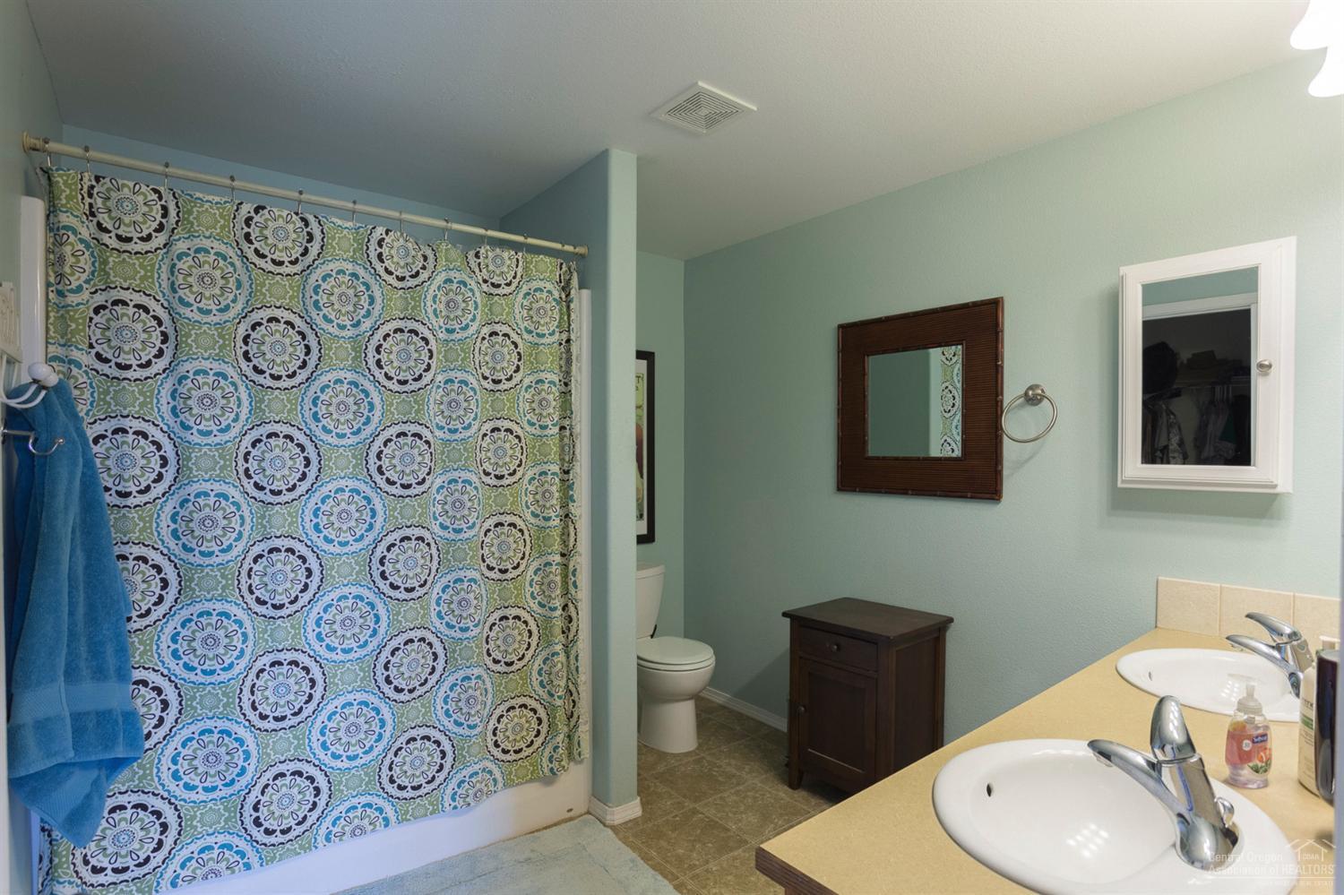 1332 Southwest 35th Street Redmond, OR 97756 - Photo 16 of 25 Gallery Image 16